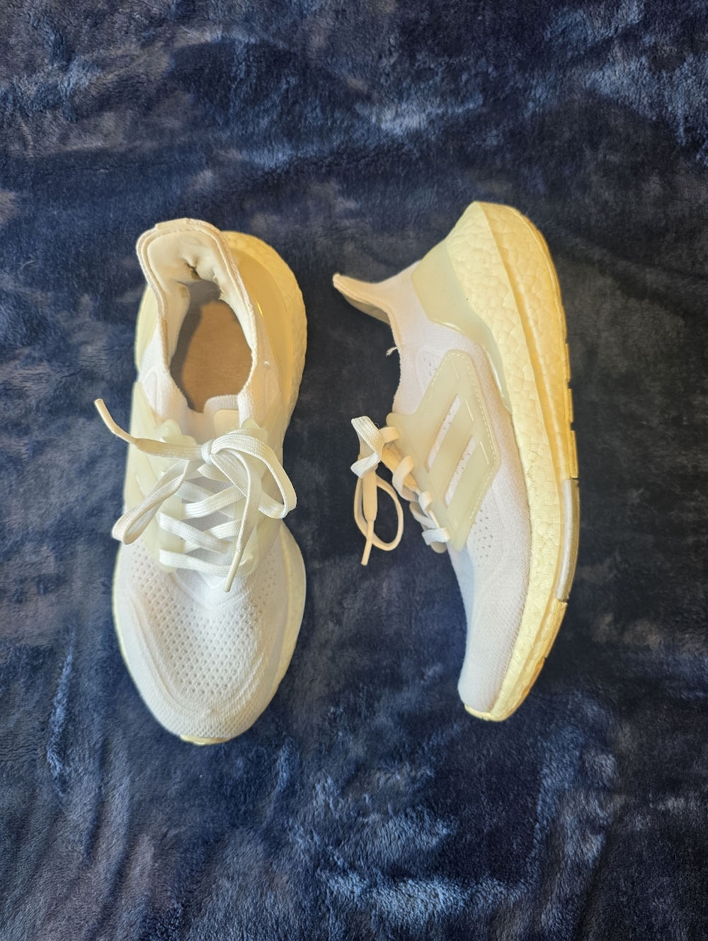 White Athletic Sneakers - Lightweight Running Shoes Adidas Ultraboost 21 Cloud W